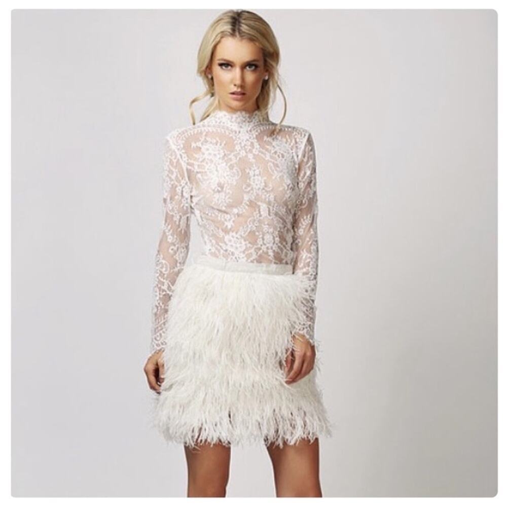 Rare alice + olivia cina ostrich feather detail skirt size 4 white NWT - Picture 11 of 16